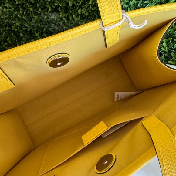 New Gucci Supreme Hearts Tote Bag - Picture 6 of 10